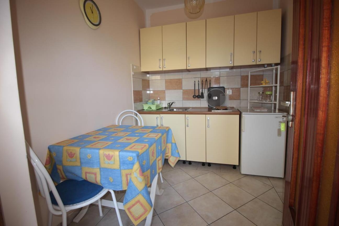 Apartmani Kramar Selce Habitación foto